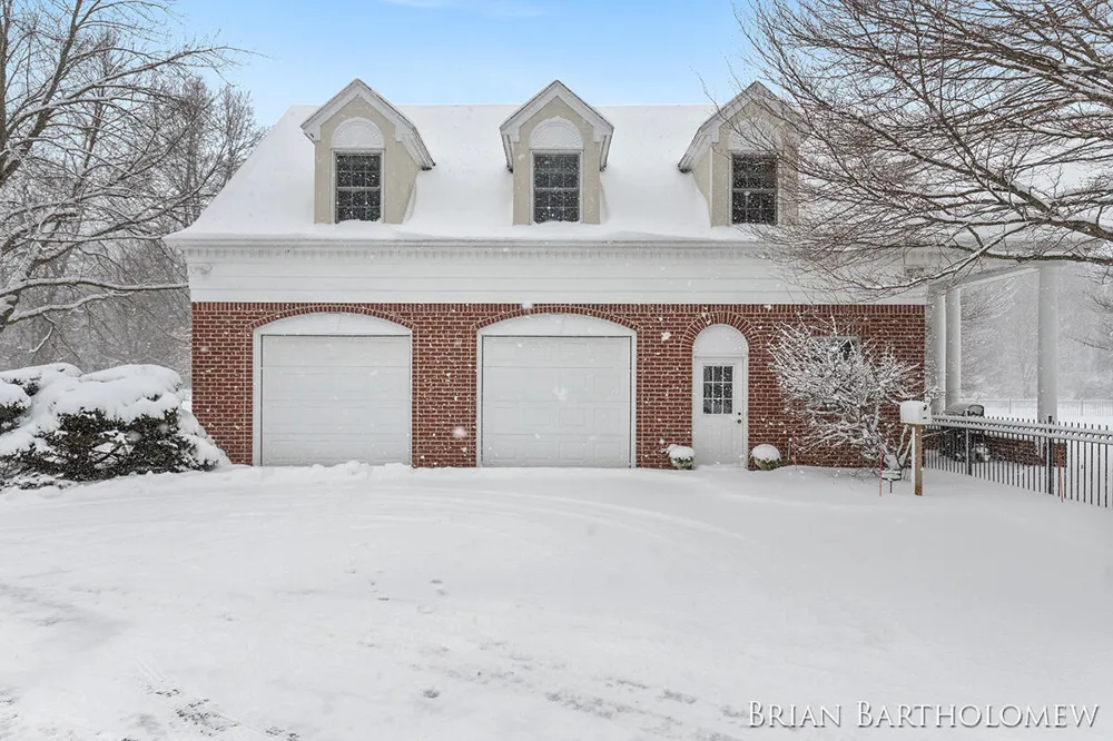 560 Saddlebrook Drive NE Ada, MI 49301