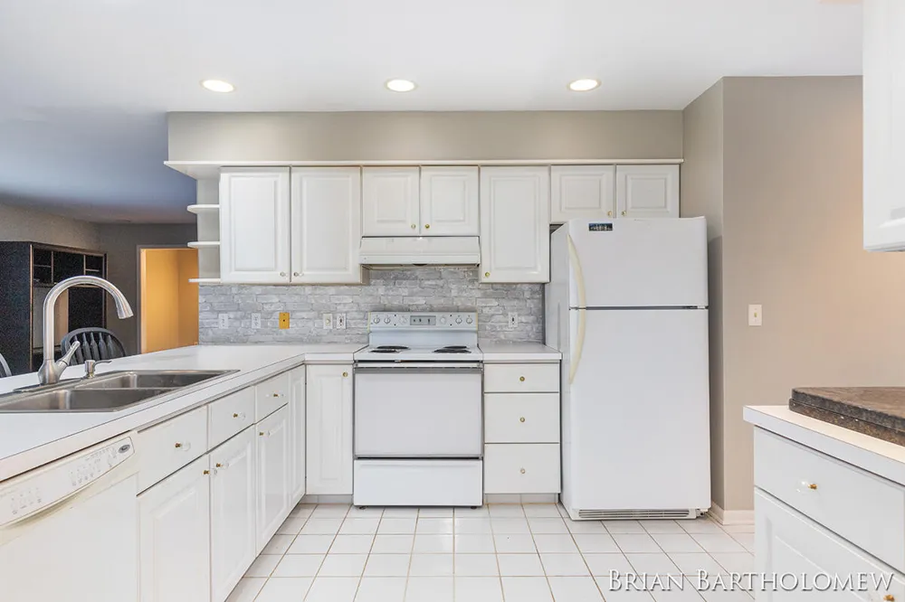 560 Saddlebrook Drive NE Ada, MI 49301