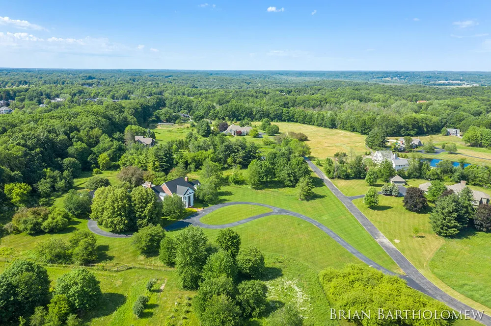 560 Saddlebrook Drive NE Ada, MI 49301