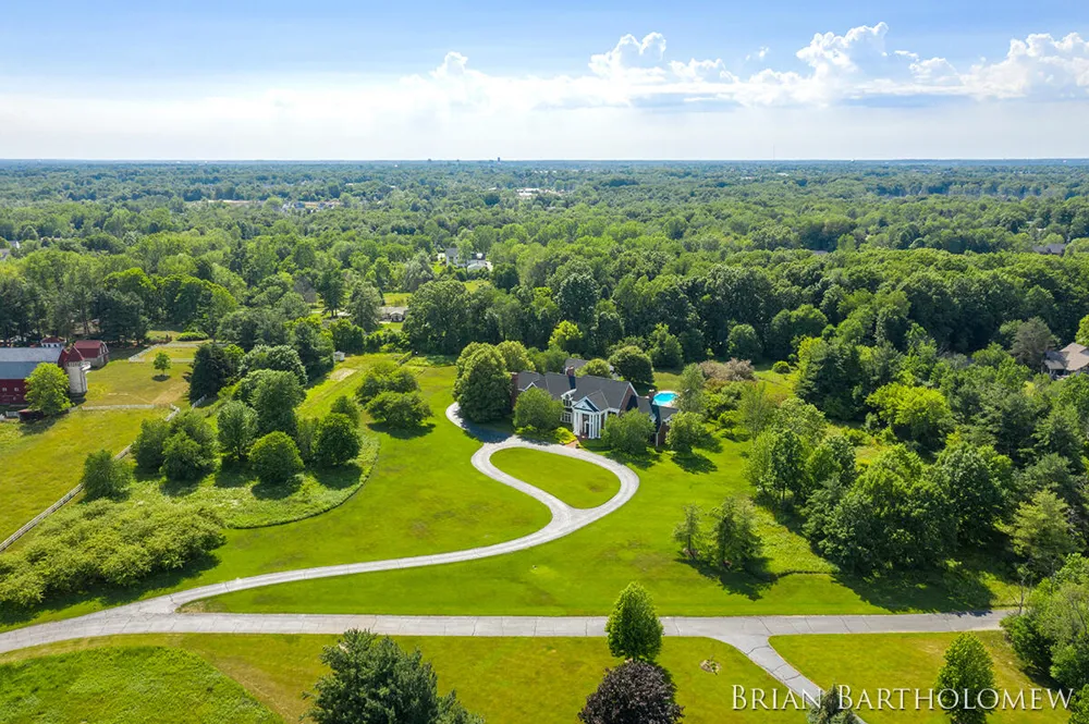 560 Saddlebrook Drive NE Ada, MI 49301