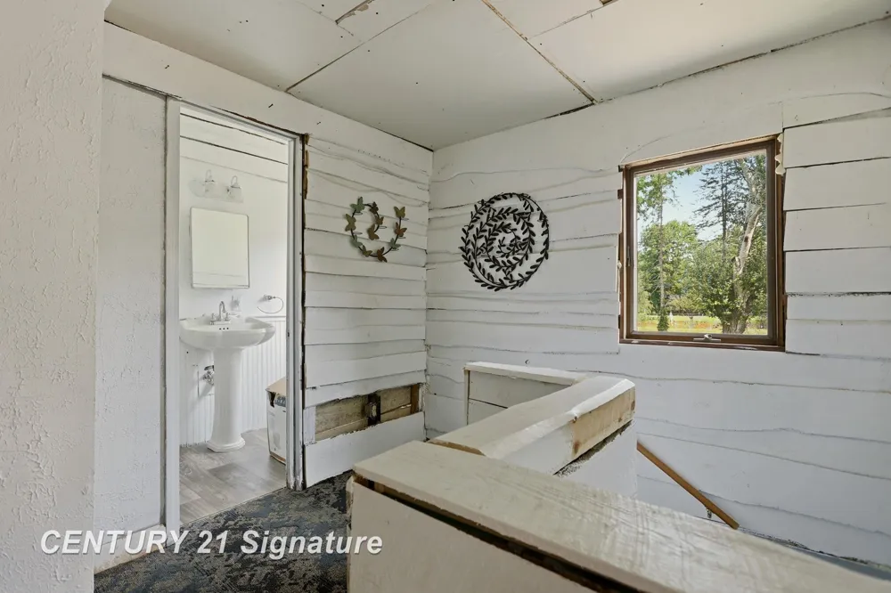 3865 Old King Road Bridgeport Charter Township, MI 48601