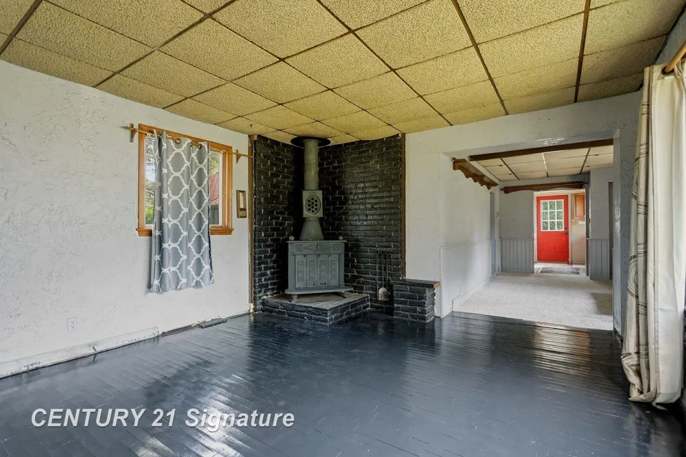 3865 Old King Road Bridgeport Charter Township, MI 48601