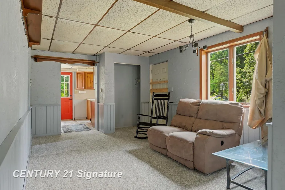 3865 Old King Road Bridgeport Charter Township, MI 48601