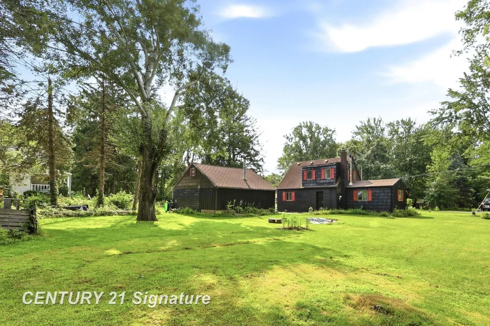 3865 Old King Road Bridgeport Charter Township, MI 48601