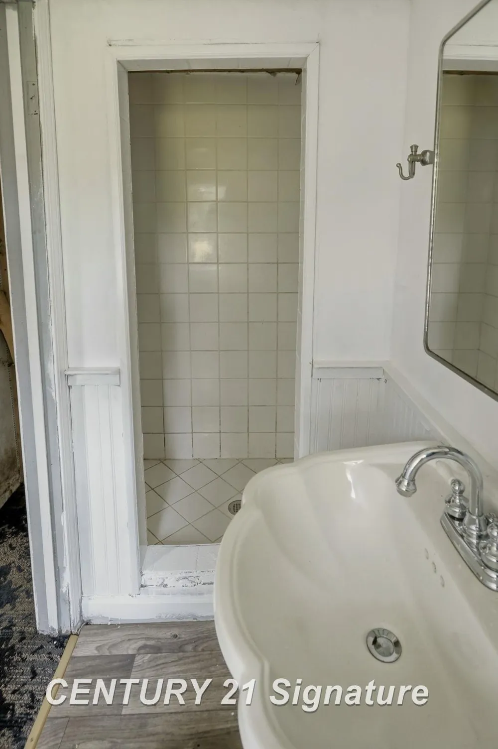 3865 Old King Road Bridgeport Charter Township, MI 48601