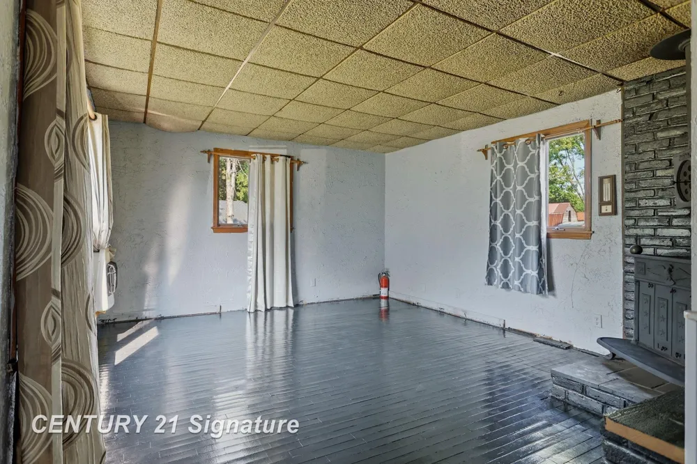3865 Old King Road Bridgeport Charter Township, MI 48601