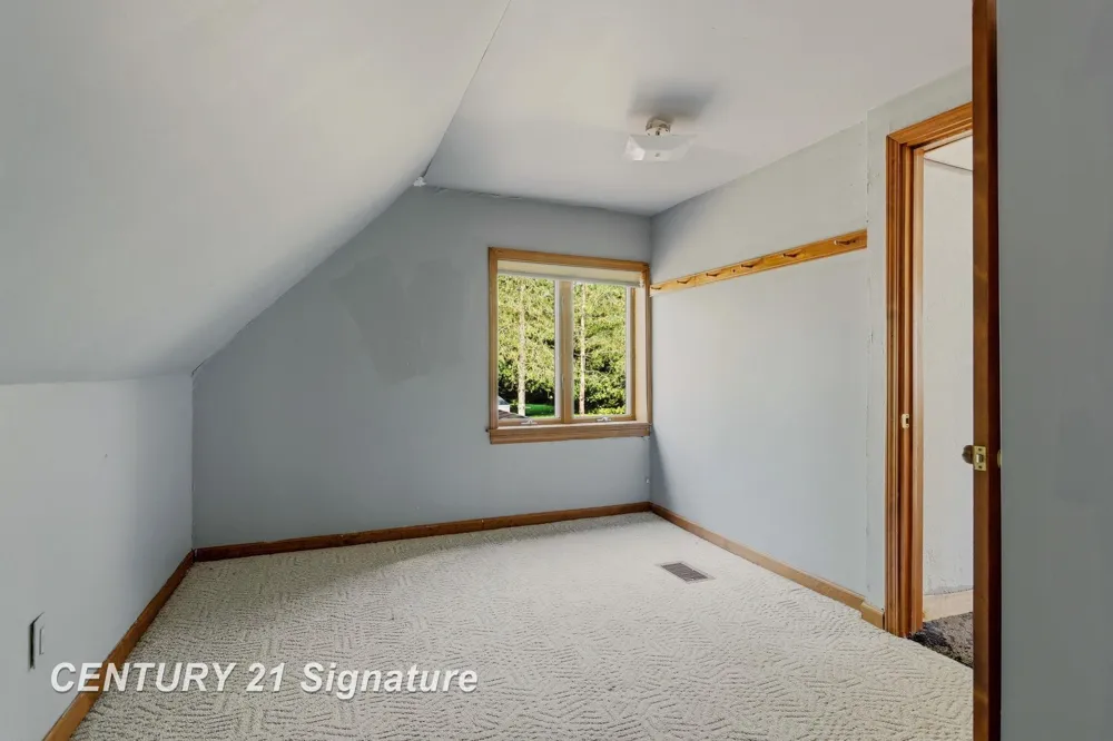 3865 Old King Road Bridgeport Charter Township, MI 48601