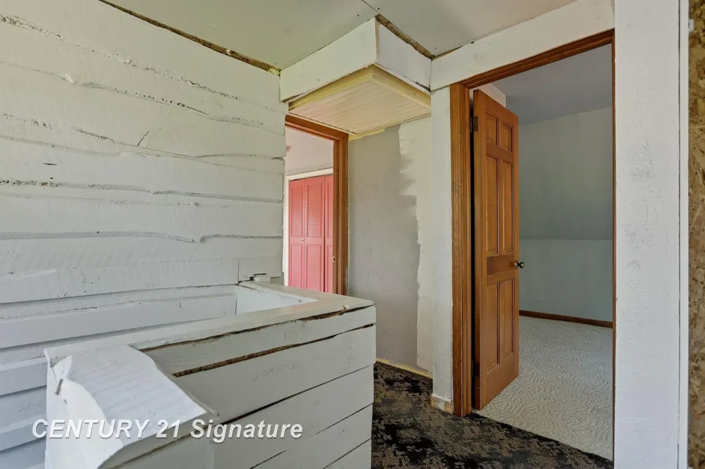 3865 Old King Road Bridgeport Charter Township, MI 48601