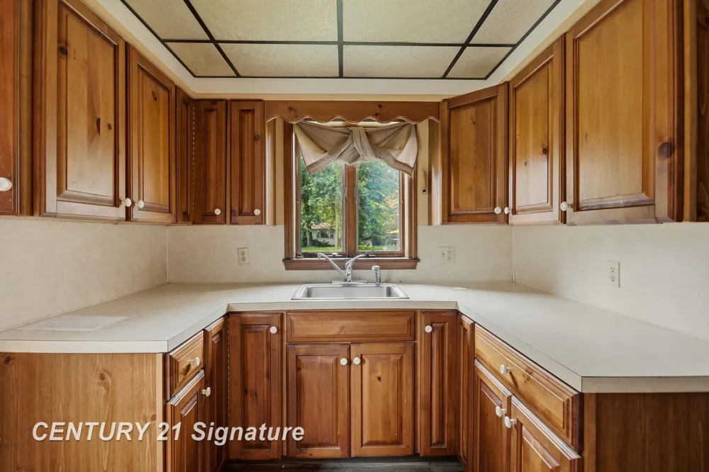 3865 Old King Road Bridgeport Charter Township, MI 48601