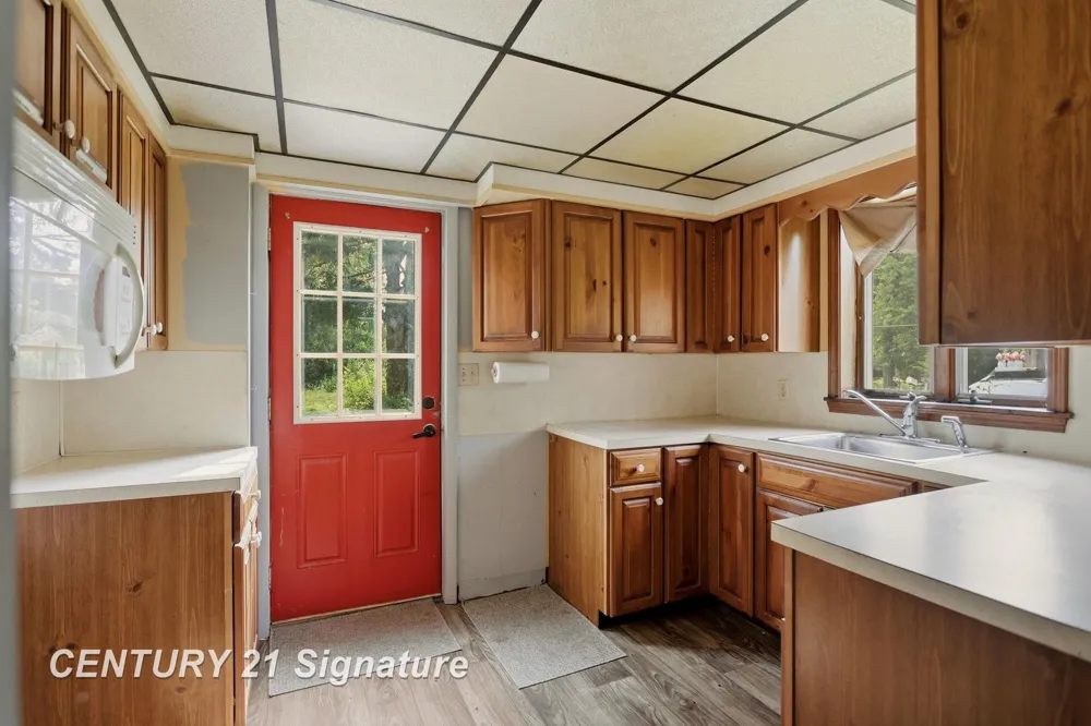 3865 Old King Road Bridgeport Charter Township, MI 48601