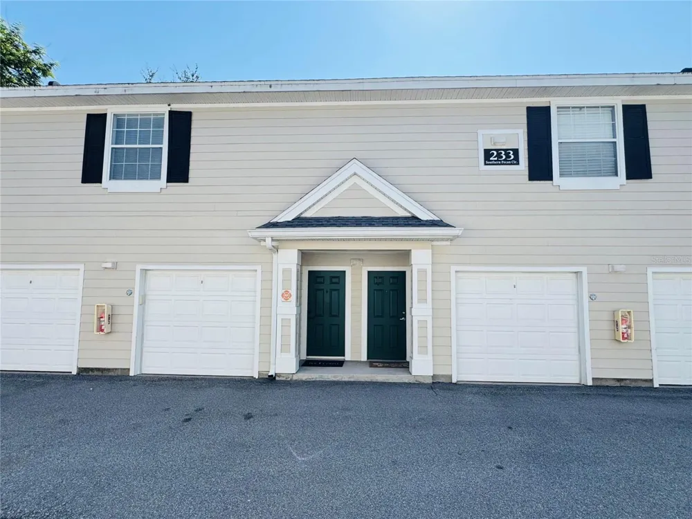 233 SOUTHERN PECAN CIRCLE #101 Winter Garden, FL 34787