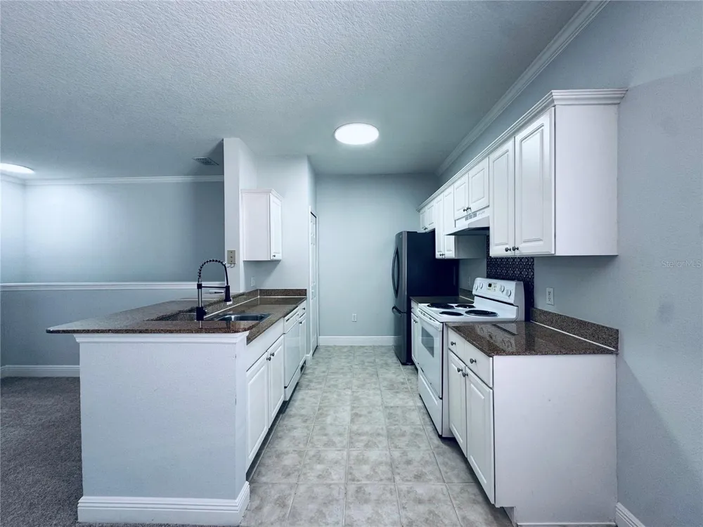 233 SOUTHERN PECAN CIRCLE #101 Winter Garden, FL 34787