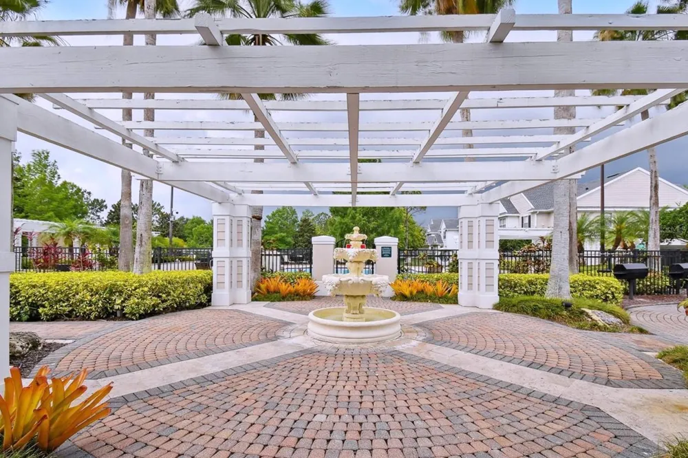 233 SOUTHERN PECAN CIRCLE #101 Winter Garden, FL 34787