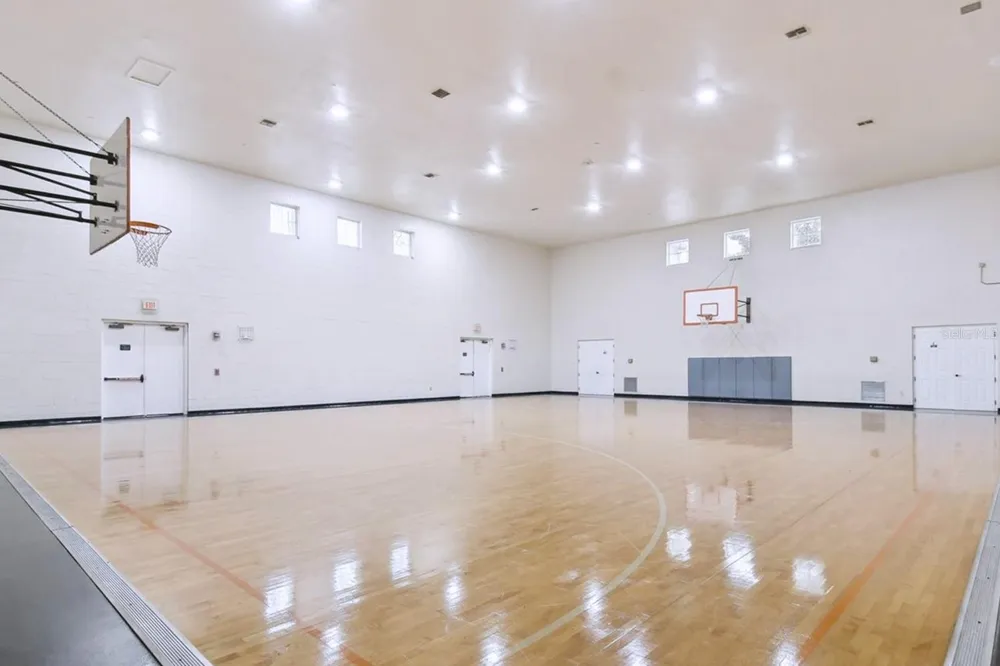 233 SOUTHERN PECAN CIRCLE #101 Winter Garden, FL 34787