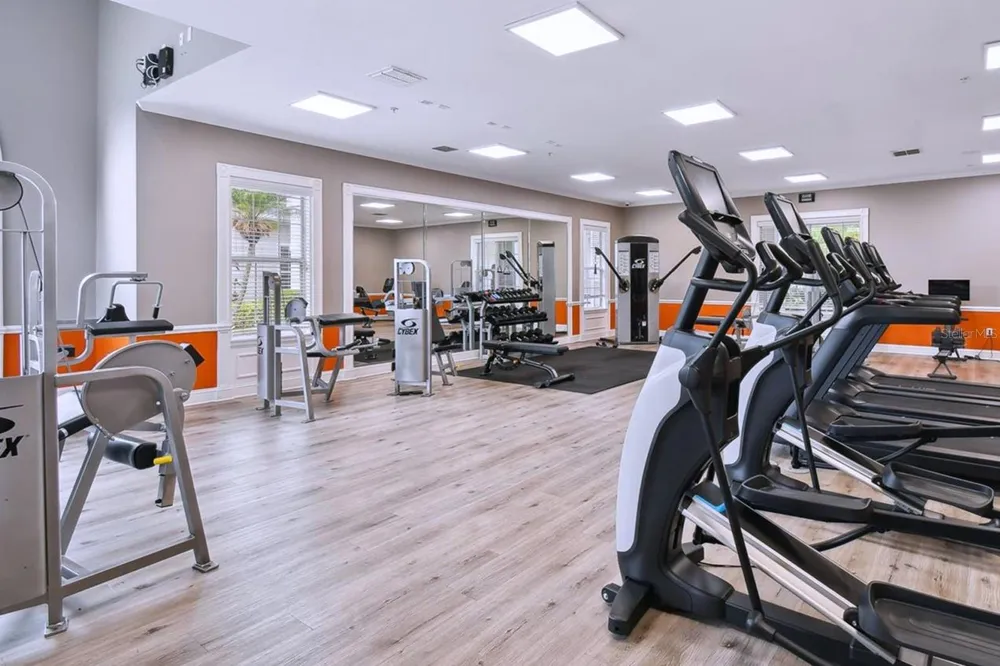 233 SOUTHERN PECAN CIRCLE #101 Winter Garden, FL 34787