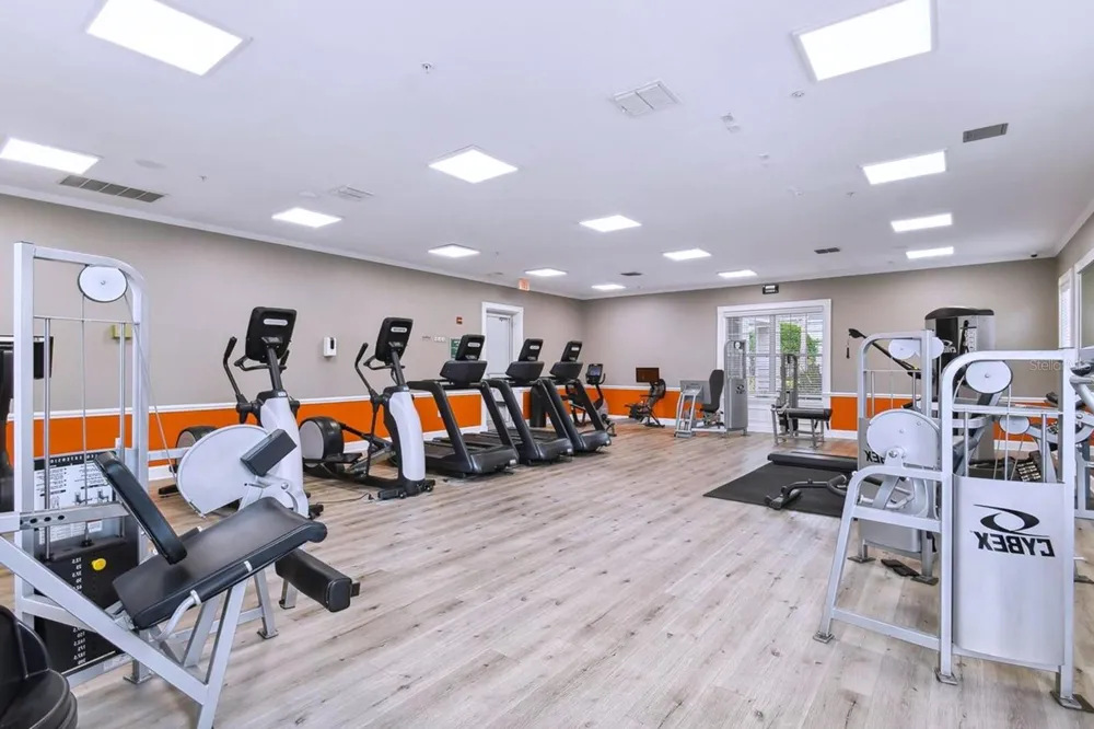 233 SOUTHERN PECAN CIRCLE #101 Winter Garden, FL 34787