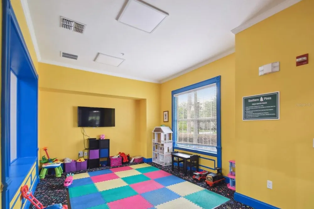 233 SOUTHERN PECAN CIRCLE #101 Winter Garden, FL 34787