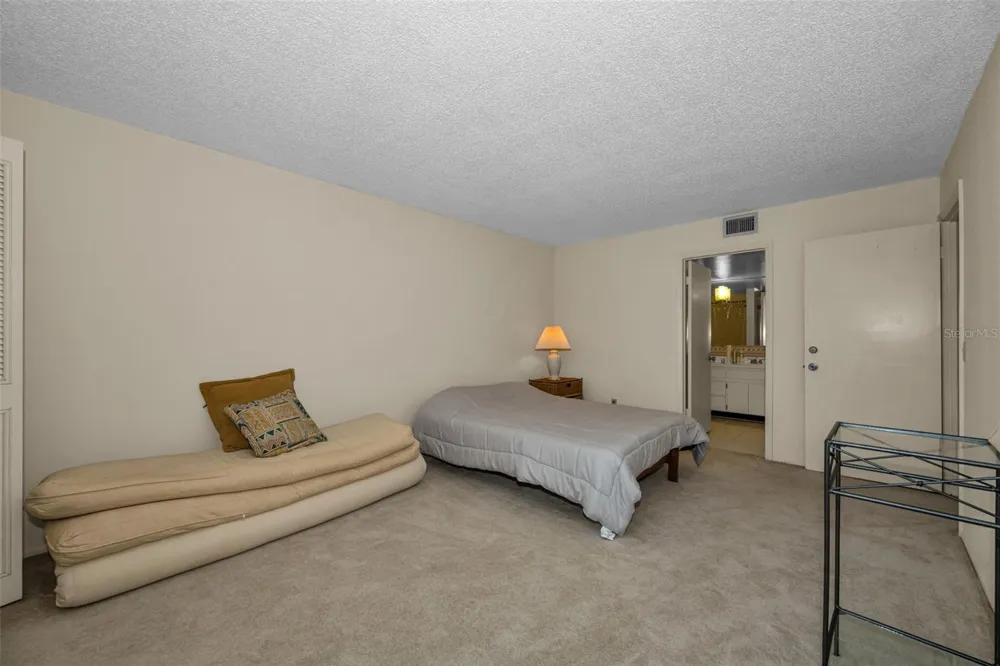 4411 SHADY TERRACE LANE #115 Tampa, FL 33613