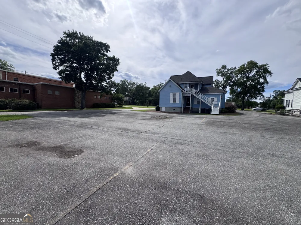 526 Academy AVE Dublin, GA 31021