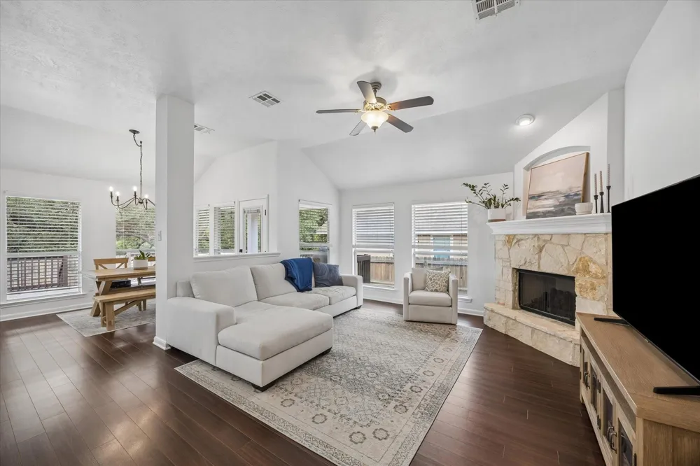 1407 Summer Court Brenham, TX 77833