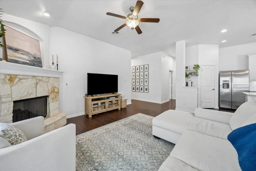 1407 Summer Court Brenham, TX 77833