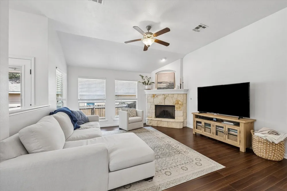 1407 Summer Court Brenham, TX 77833