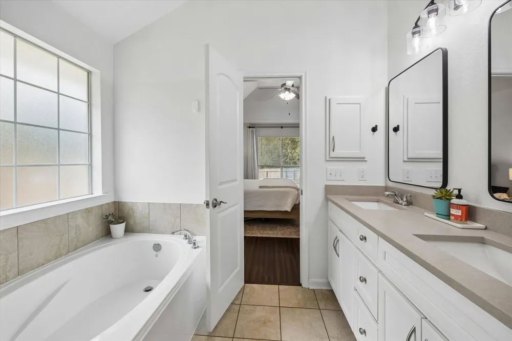 1407 Summer Court Brenham, TX 77833