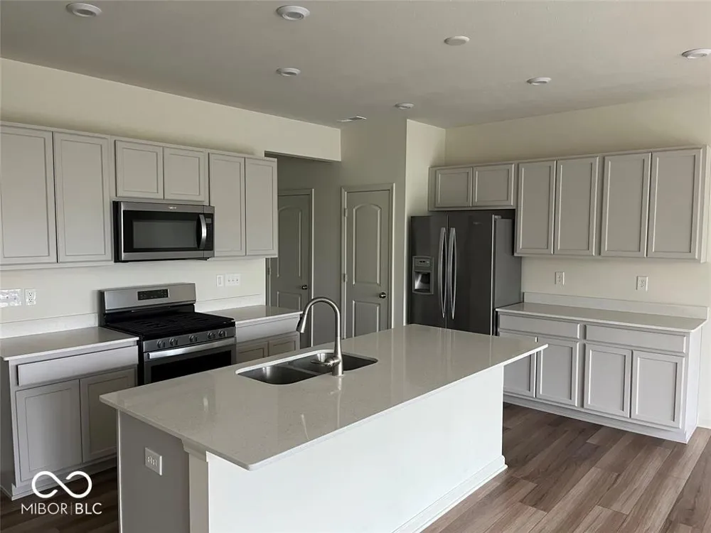 14182 Bay Willow Drive Fishers, IN 46037