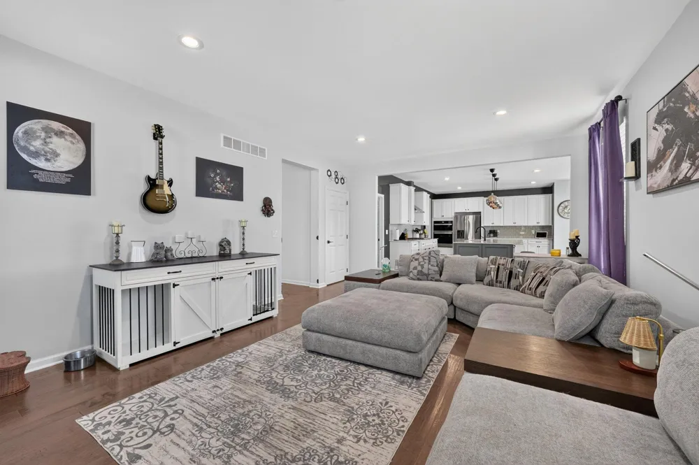 51681 Maple Leaf Drive Unknown, MI 48042