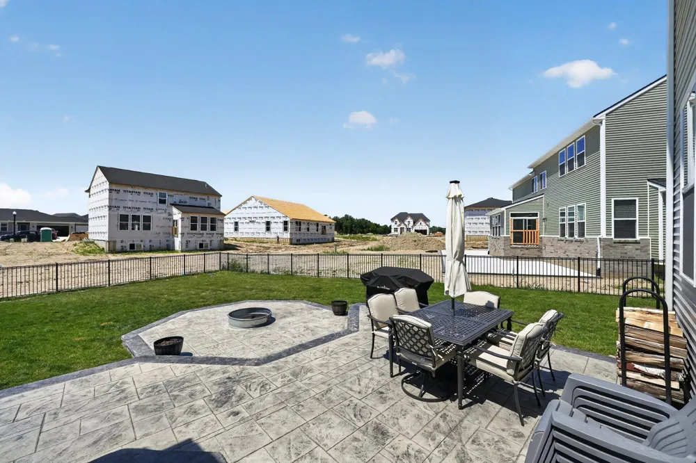 51681 Maple Leaf Drive Unknown, MI 48042