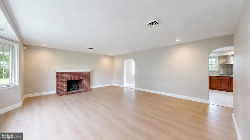 1659 E WALNUT ROAD Vineland, NJ 08361