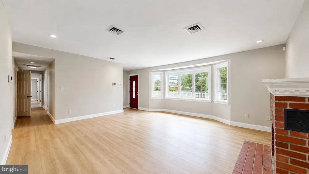 1659 E WALNUT ROAD Vineland, NJ 08361