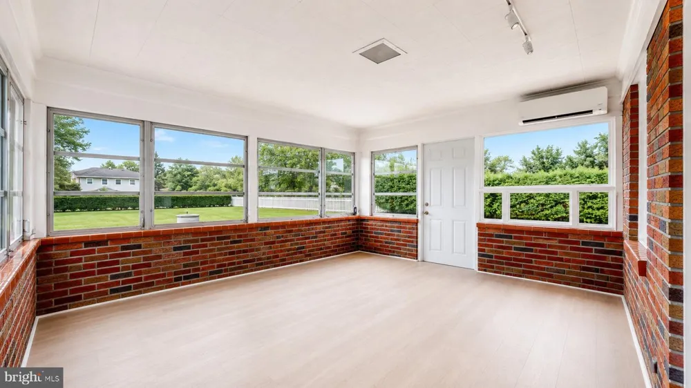 1659 E WALNUT ROAD Vineland, NJ 08361