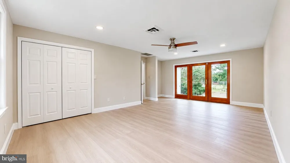 1659 E WALNUT ROAD Vineland, NJ 08361