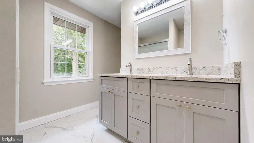 1659 E WALNUT ROAD Vineland, NJ 08361