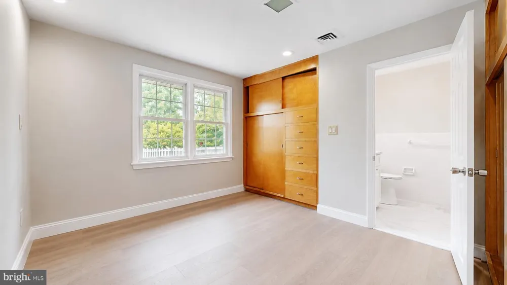 1659 E WALNUT ROAD Vineland, NJ 08361