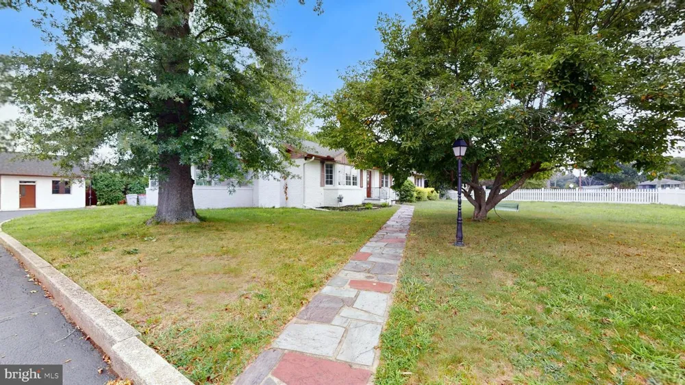1659 E WALNUT ROAD Vineland, NJ 08361