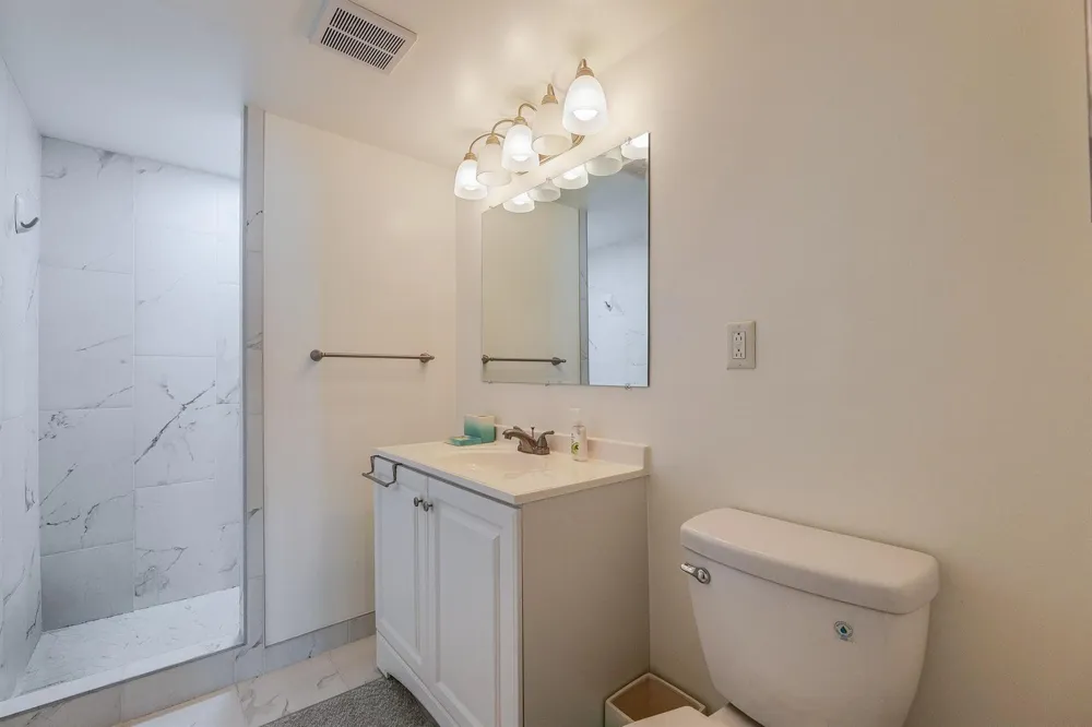4851 NW 26th Court #336 Lauderdale Lakes, FL 33313