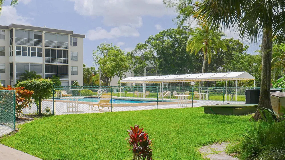 4851 NW 26th Court #336 Lauderdale Lakes, FL 33313