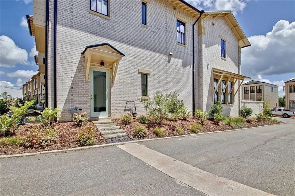 240 Rolison Way Fayetteville, GA 30214
