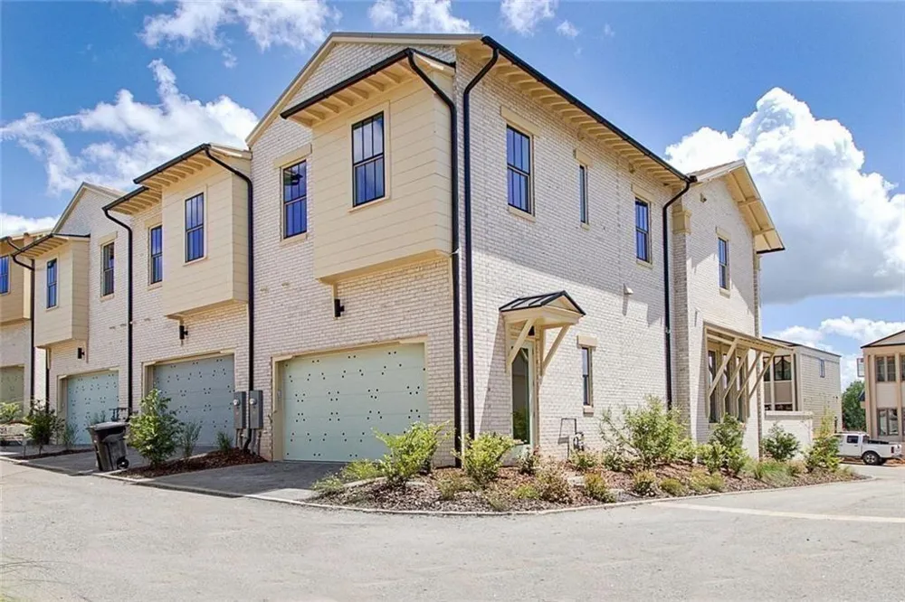 240 Rolison Way Fayetteville, GA 30214