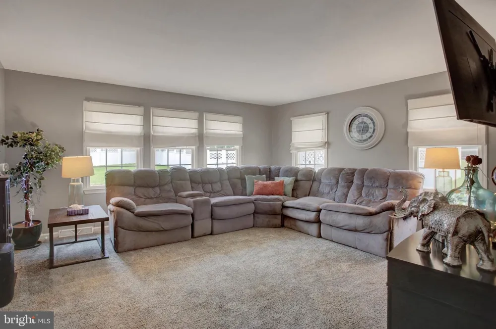 631 ERIC DRIVE Shippensburg, PA 17257