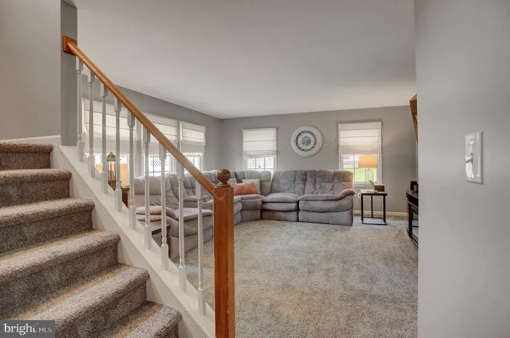 631 ERIC DRIVE Shippensburg, PA 17257