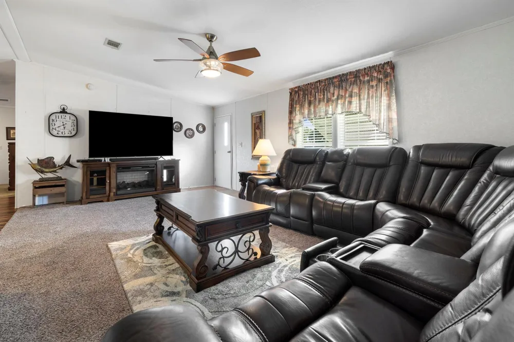 1221 CHOBEE STREET Okeechobee, FL 34974