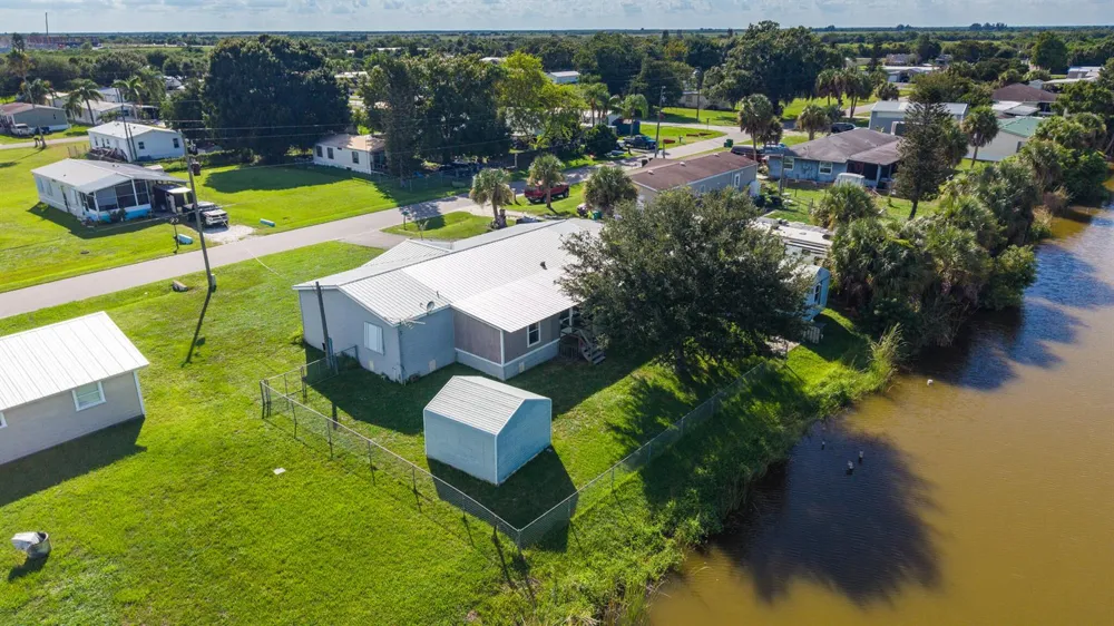 1221 CHOBEE STREET Okeechobee, FL 34974