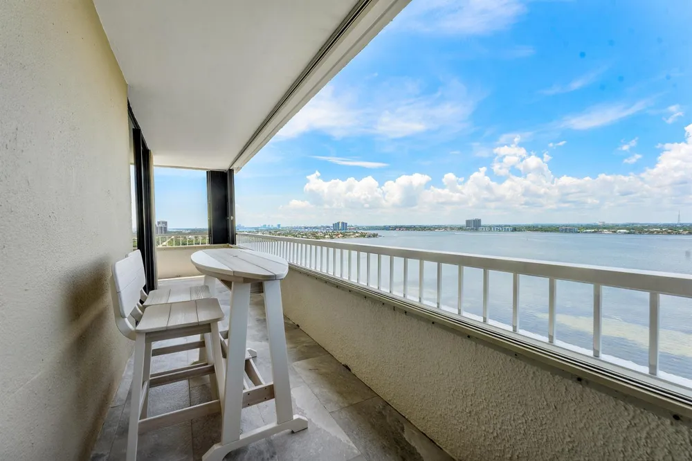 5280 OCEAN DRIVE #16E Singer Island, FL 33404