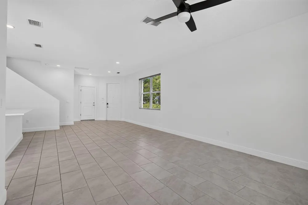 543 Parsons Way Deerfield Beach, FL 33442