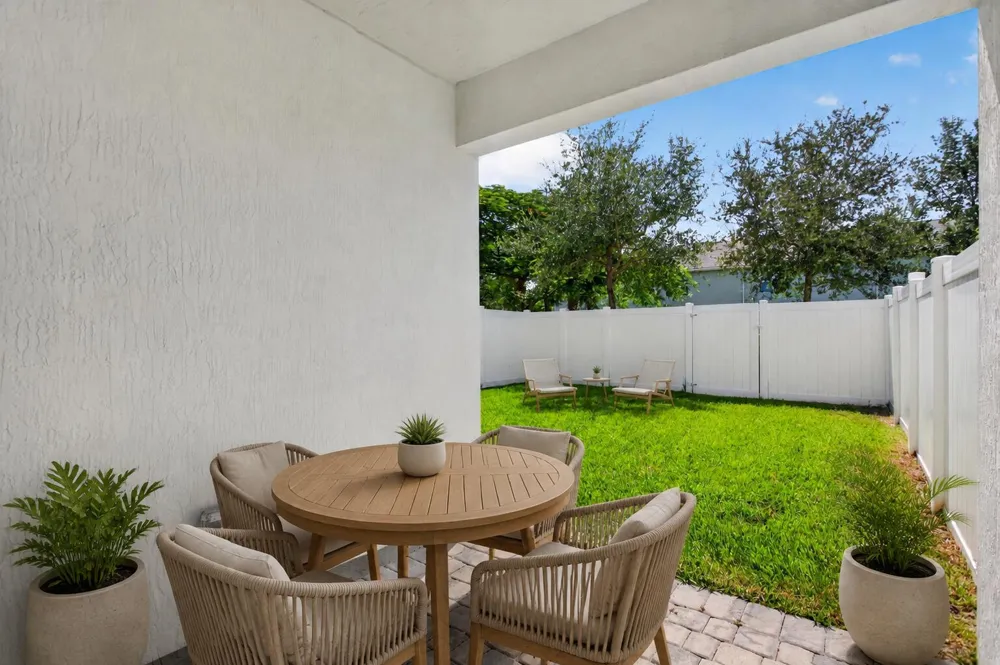 543 Parsons Way Deerfield Beach, FL 33442