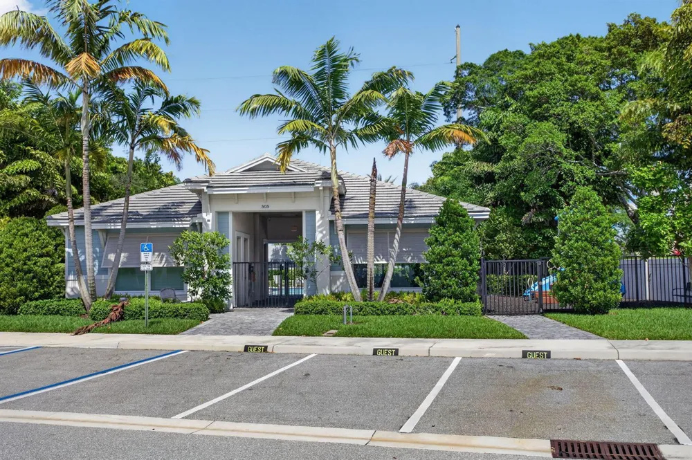 543 Parsons Way Deerfield Beach, FL 33442