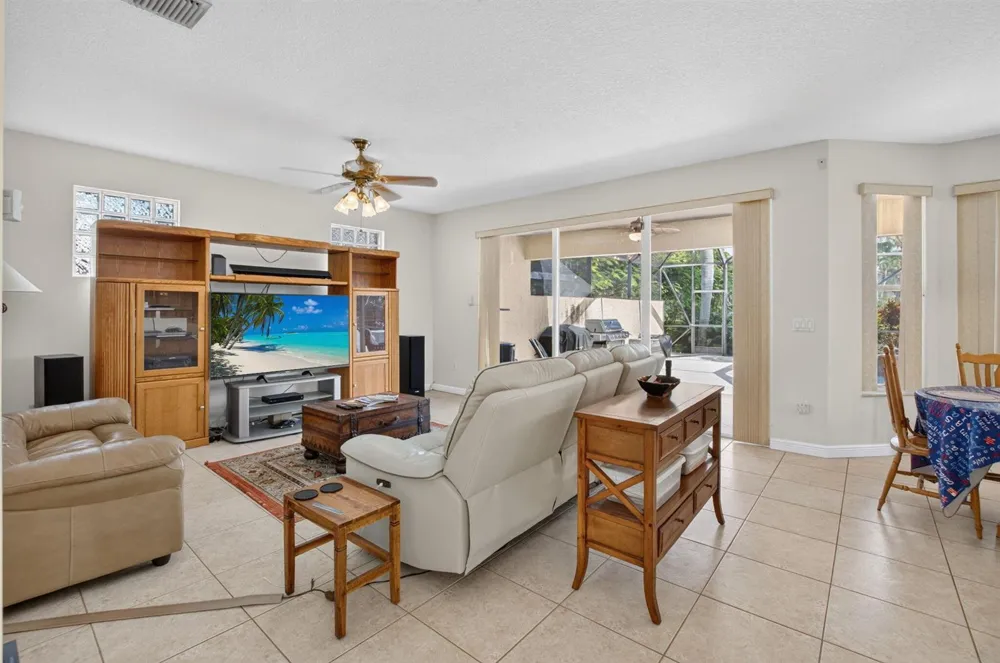 7541 DOWNWINDS LANE Lake Worth, FL 33467